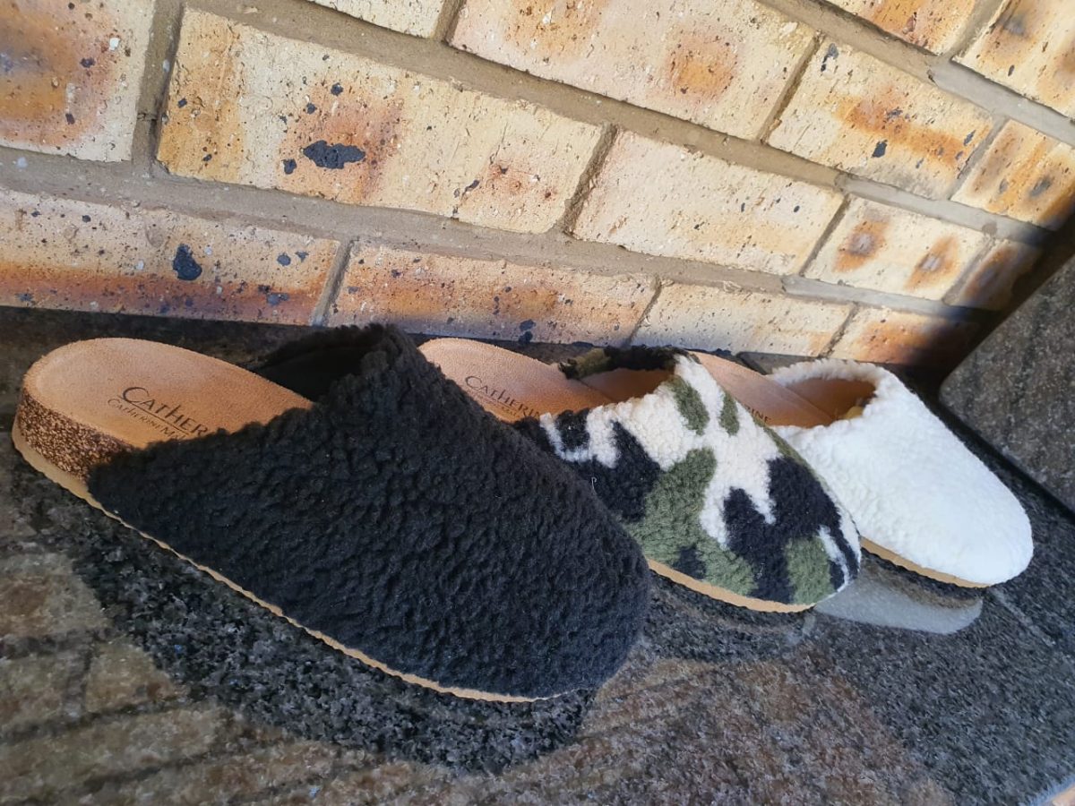 three color ladies slippers